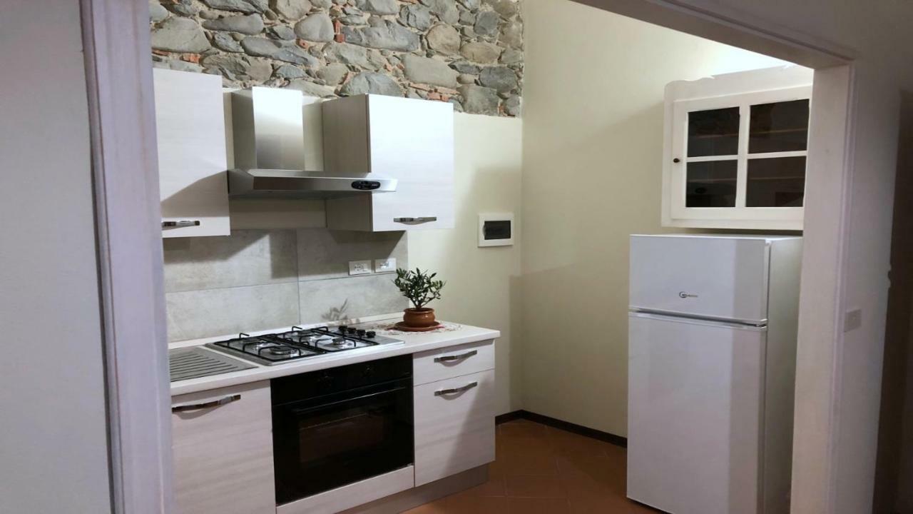 Casa Vacanza Ilia Pescia Exterior foto