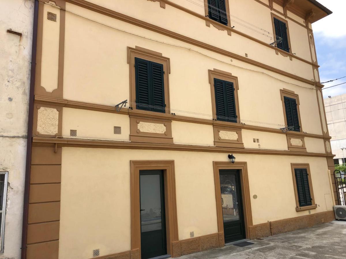 Casa Vacanza Ilia Pescia Exterior foto