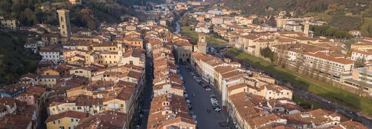 Casa Vacanza Ilia Pescia Exterior foto